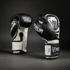 Boxerské rukavice VENUM Giant 2.0 Mike Tyson - černé