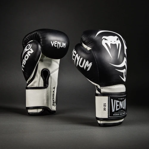Boxerské rukavice VENUM Giant 2.0 Mike Tyson - černé